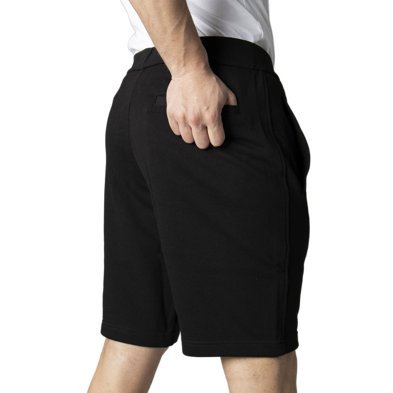 Armani Exchange Bermuda Men Black