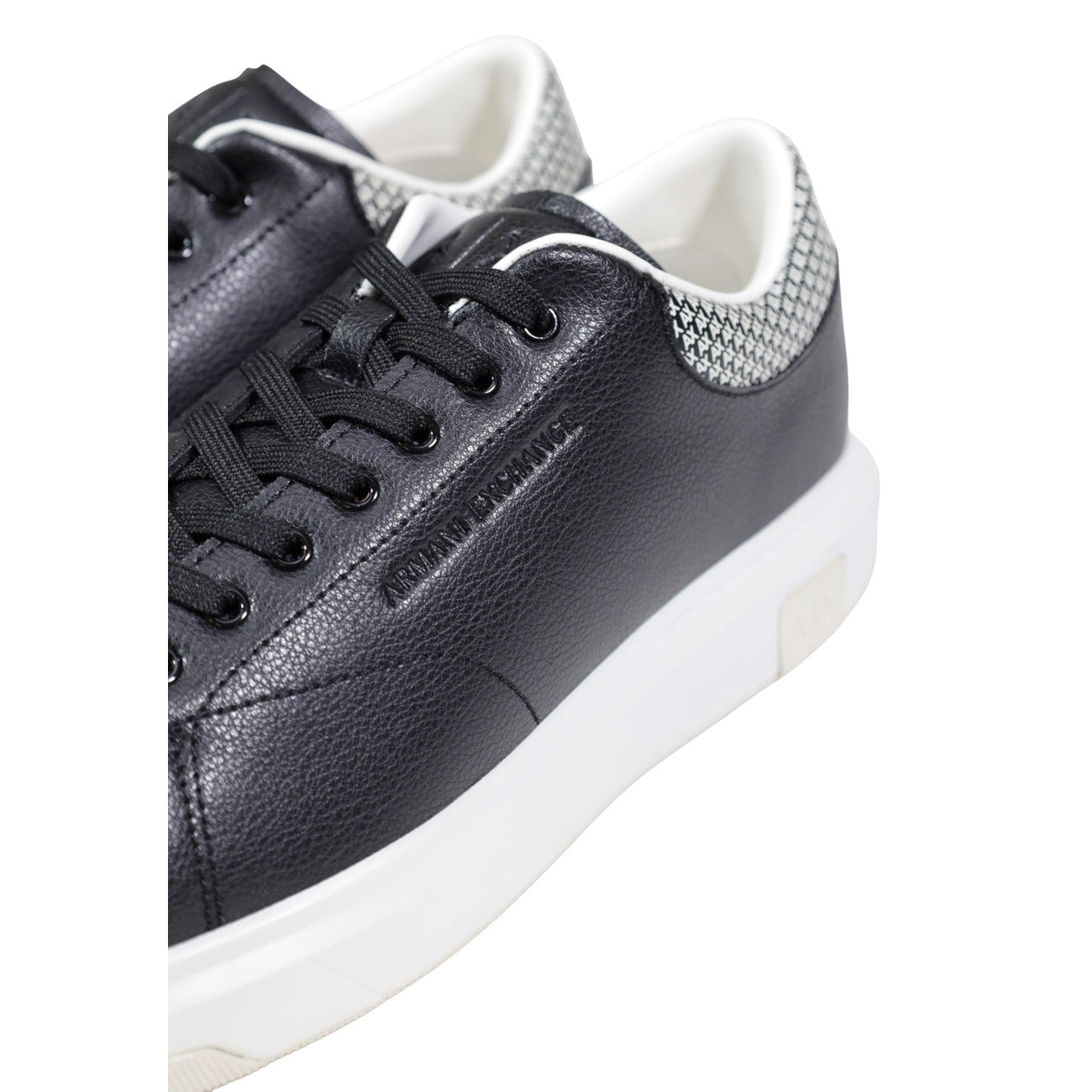 Armani Exchange Herren Sneaker Schwarz