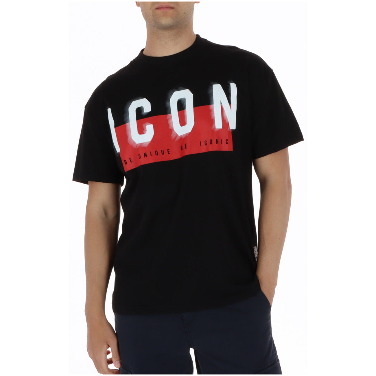 Icon T-shirt Men Black #2461801