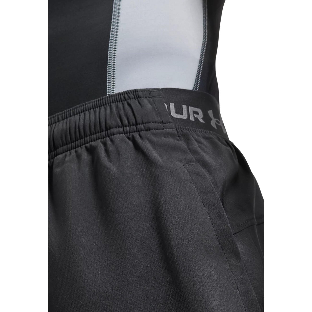 Under Armour Bermuda Herren Schwarz
